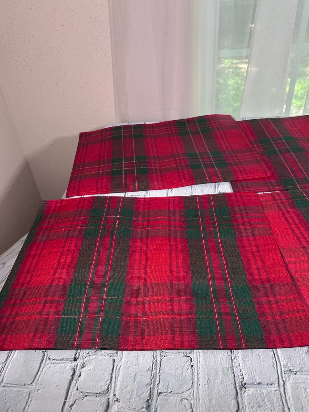 Red Green Christmas Holiday Traditional Tartan Plaid Table Placemats - Set of 4 - Picture 3 of 12